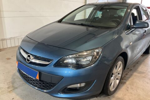 Opel Astra J 1.4 Turbo 140KM