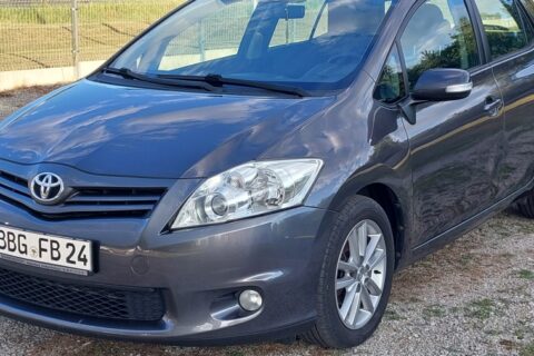 Toyota Auris 1.600 132 KM